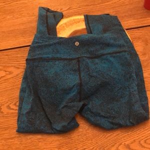 Lululemon leggings size 8